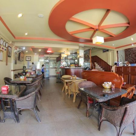 Golden Noura Villa-Pub & Restaurant Phnom Penh Luaran gambar