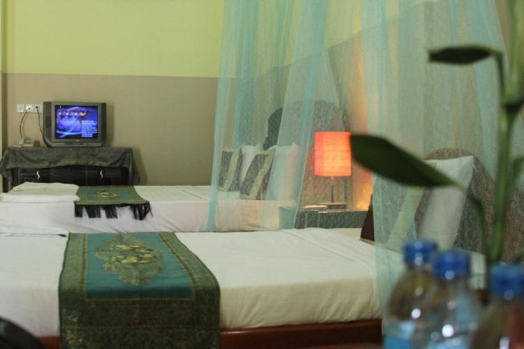 Golden Noura Villa-Pub & Restaurant Phnom Penh Luaran gambar