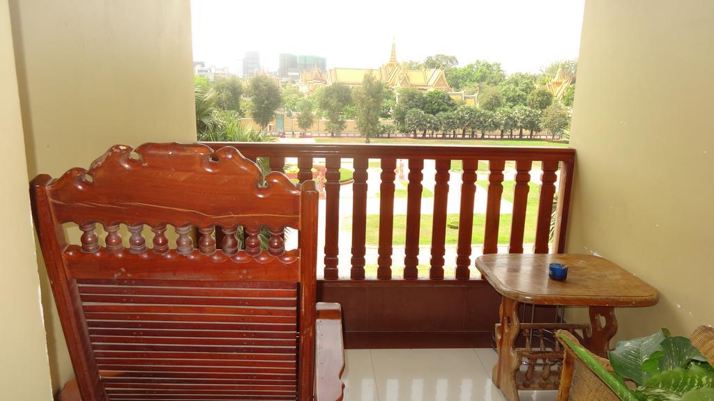 Golden Noura Villa-Pub & Restaurant Phnom Penh Luaran gambar