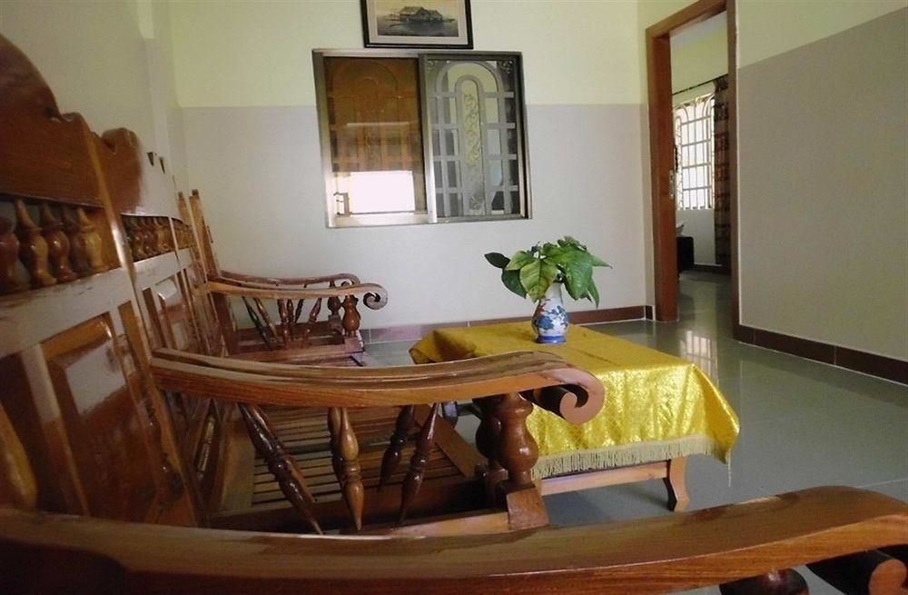 Golden Noura Villa-Pub & Restaurant Phnom Penh Luaran gambar
