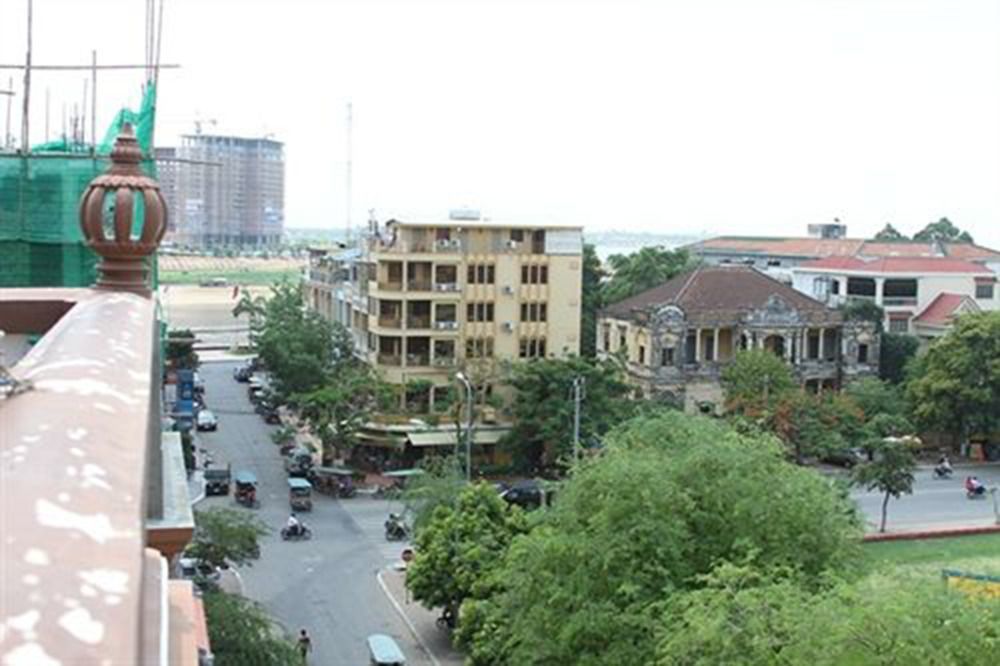 Golden Noura Villa-Pub & Restaurant Phnom Penh Luaran gambar