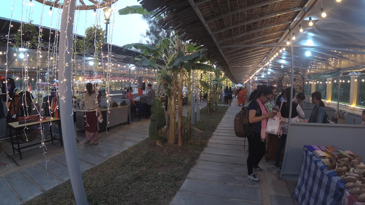Golden Noura Villa-Pub & Restaurant Phnom Penh Luaran gambar